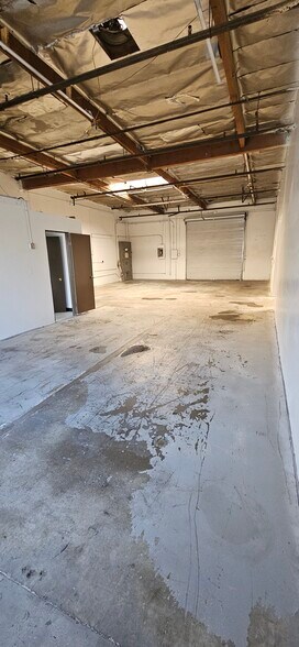 1649 E Mission Blvd, Pomona, CA à louer - Photo de l’immeuble – Image 3 sur 8