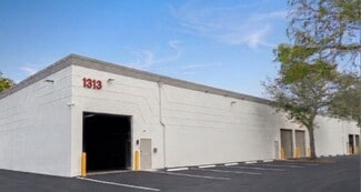Plus de détails pour 1313 NW 65th Pl, Fort Lauderdale, FL - Industriel/Logistique à louer