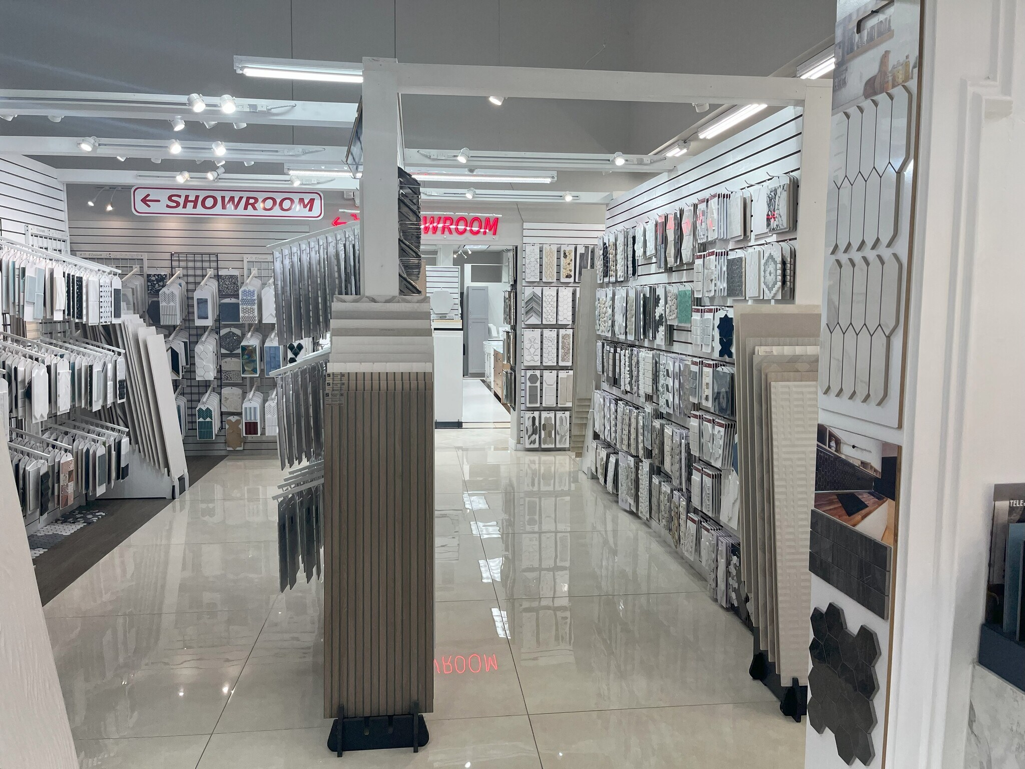 1711-1759 N Powerline Rd, Pompano Beach, FL à louer Photo principale– Image 1 sur 9