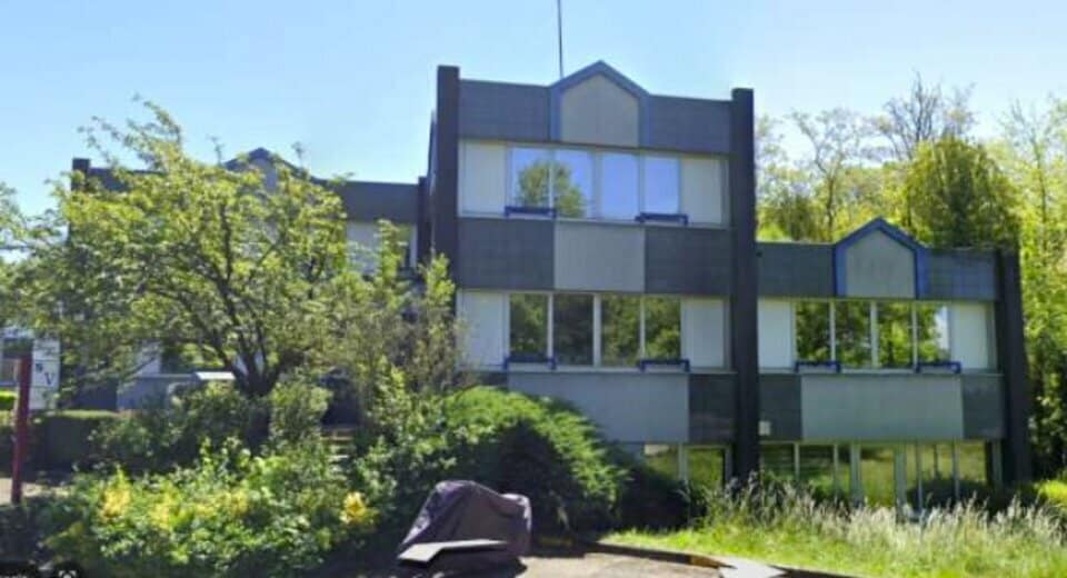 Bureau dans Lissieu à vendre - Photo de l’immeuble – Image 3 sur 12