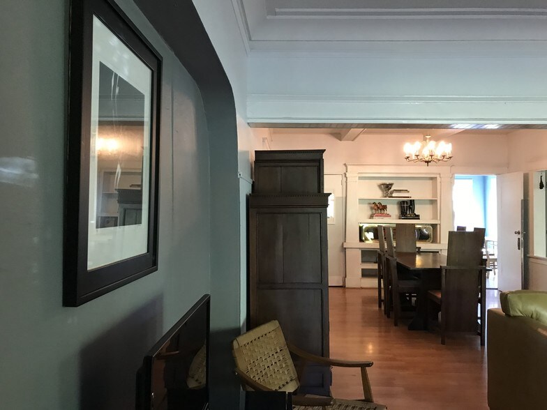 1253 N Orange Grove Ave, West Hollywood, CA à vendre - Autre – Image 2 sur 62