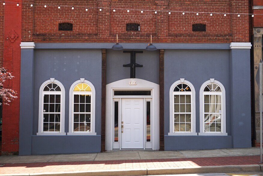 404 S Main St, Jonesboro, AR à louer - Photo de l’immeuble – Image 1 sur 17