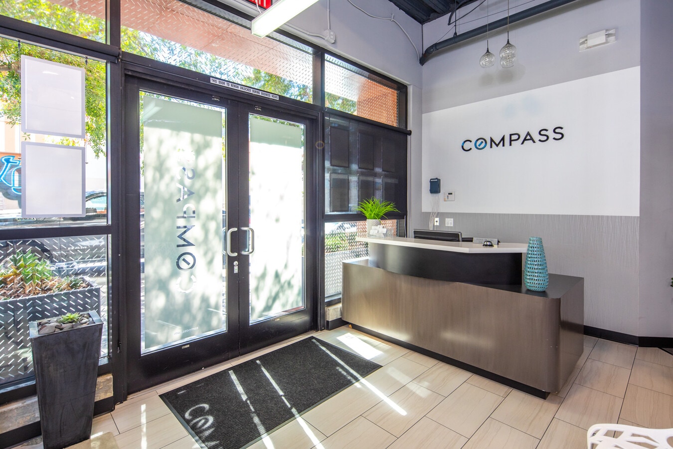 871-875 G St, San Diego, CA 92101 - Lot 108 -  - Photo intérieure - Image 1 of 18