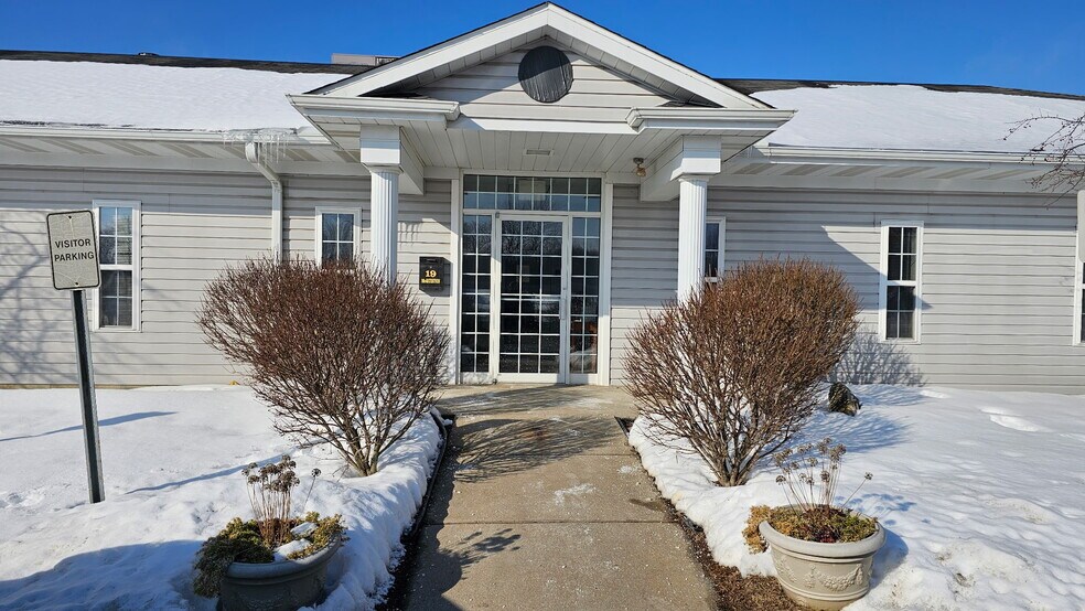19 Mcquiston Dr, Mercer, PA à louer - Photo principale – Image 1 sur 18
