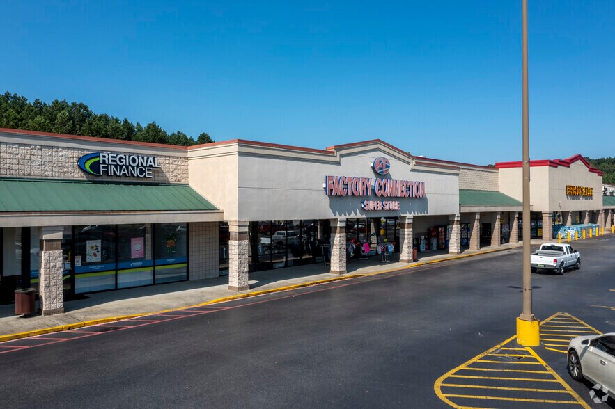 803-1025 Martin St S, Pell City, AL à louer - Photo de l’immeuble – Image 3 sur 15