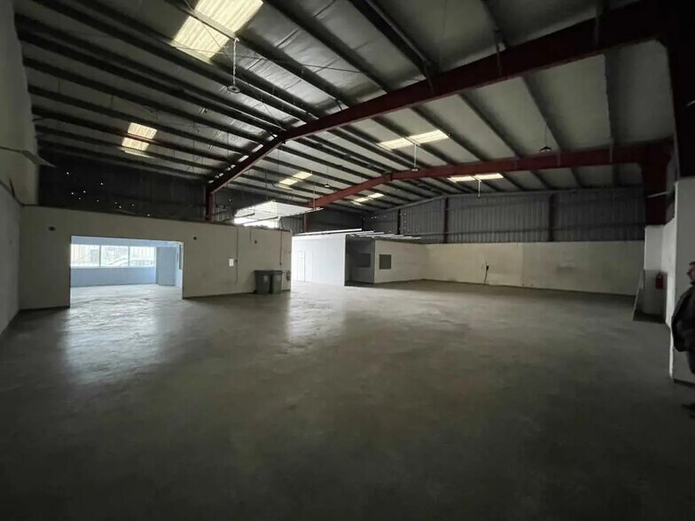 Bureau dans Barentin à louer - Photo intérieure – Image 2 sur 6