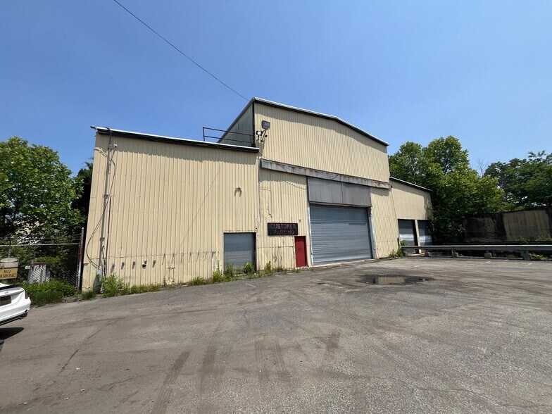 3 Smalley Ave, Middlesex, NJ à louer - Photo de l’immeuble – Image 3 sur 10