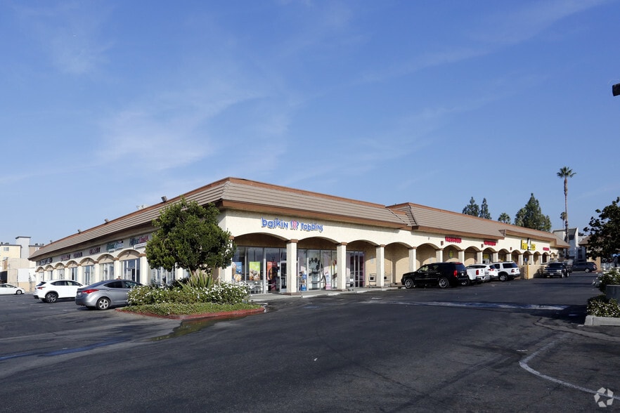 20127 Saticoy St, Winnetka, CA à louer - Photo principale – Image 1 sur 7