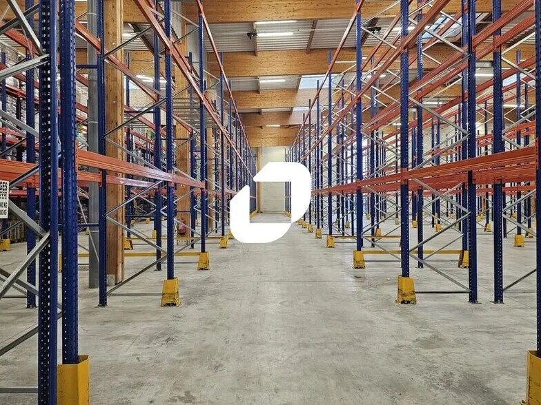 Avenue Beaumontoir, Louvres à louer - Photo de l’immeuble – Image 2 sur 13