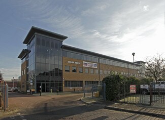 Plus de détails pour Kings Way, Stevenage - Bureau à louer
