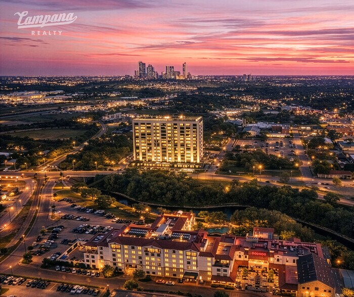 319 NE 23rd St, Fort Worth, TX à vendre - Photo de l’immeuble – Image 2 sur 13