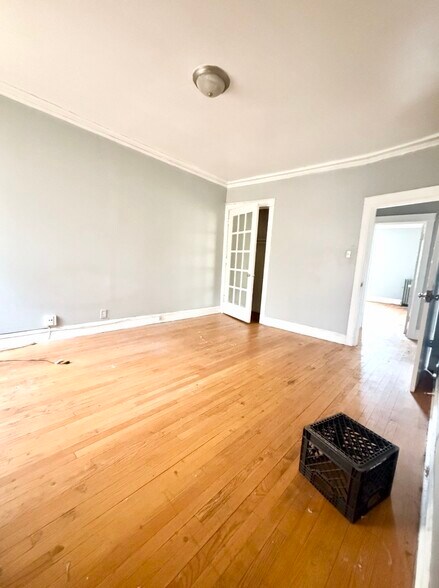 7154 S Yates Blvd, Chicago, IL à vendre - Photo de l’immeuble – Image 3 sur 5