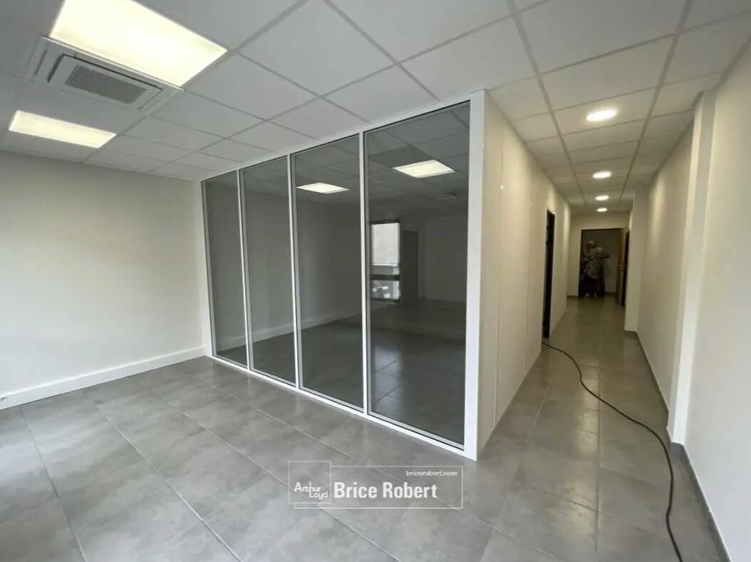 17 Rue Eugène Hénaff, Vénissieux à louer Photo intérieure– Image 1 sur 5