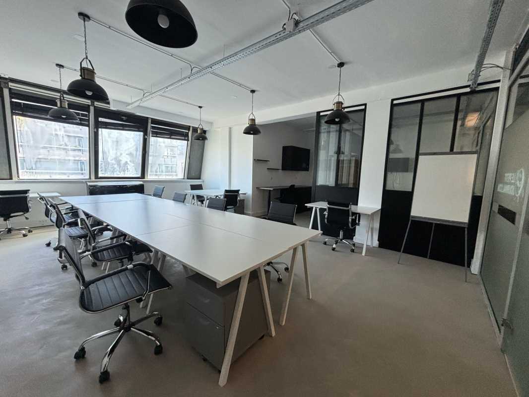 Bureau dans Paris à louer Photo de l’immeuble– Image 1 sur 7