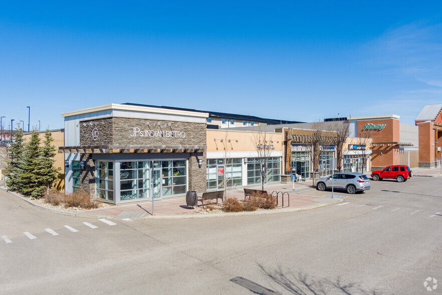 2060 Symons Valley Pky, Calgary, AB à louer - Photo de l’immeuble – Image 1 sur 26