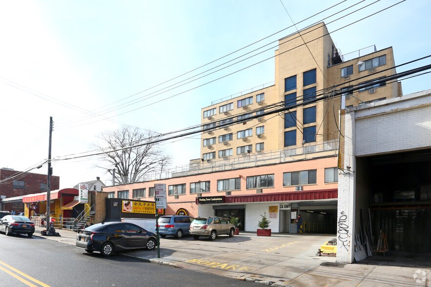 33-70 Prince St, Flushing, NY à vendre - Photo de l’immeuble – Image 3 sur 18