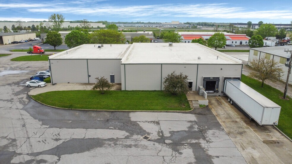 2495 Creekway Dr, Columbus, OH à louer - Photo de l’immeuble – Image 2 sur 6