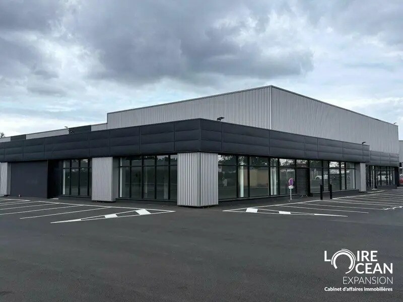Local commercial dans Angers à louer Photo de l’immeuble– Image 1 sur 11