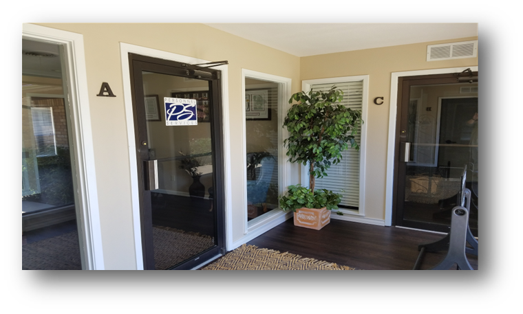 915 E Hubbard St, Mineral Wells, TX à vendre - Photo de l’immeuble – Image 2 sur 5