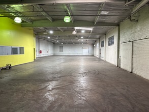 4609 Sheila St, Commerce, CA à louer Photo intérieure– Image 2 sur 11