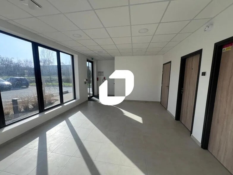 4 Rue De Lamirault, Collégien à louer - Hall d’entrée – Image 3 sur 11