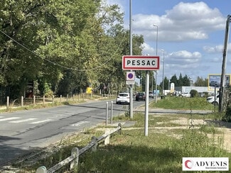 Plus de détails pour Local d'activités à louer