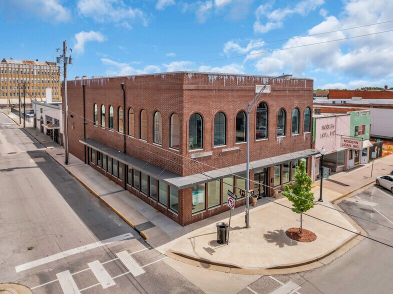 127 W Main St, Ardmore, OK à vendre - Photo de l’immeuble – Image 1 sur 32