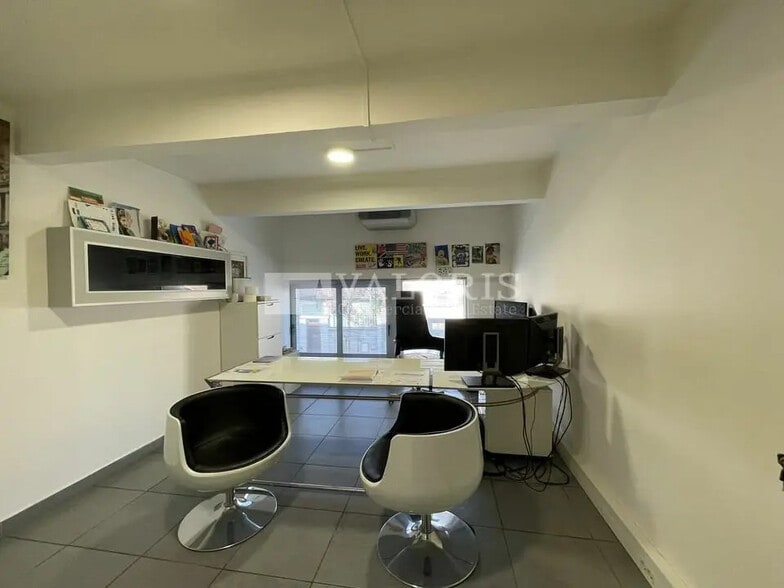 Bureau dans Villeurbanne à louer - Photo de l’immeuble – Image 3 sur 6