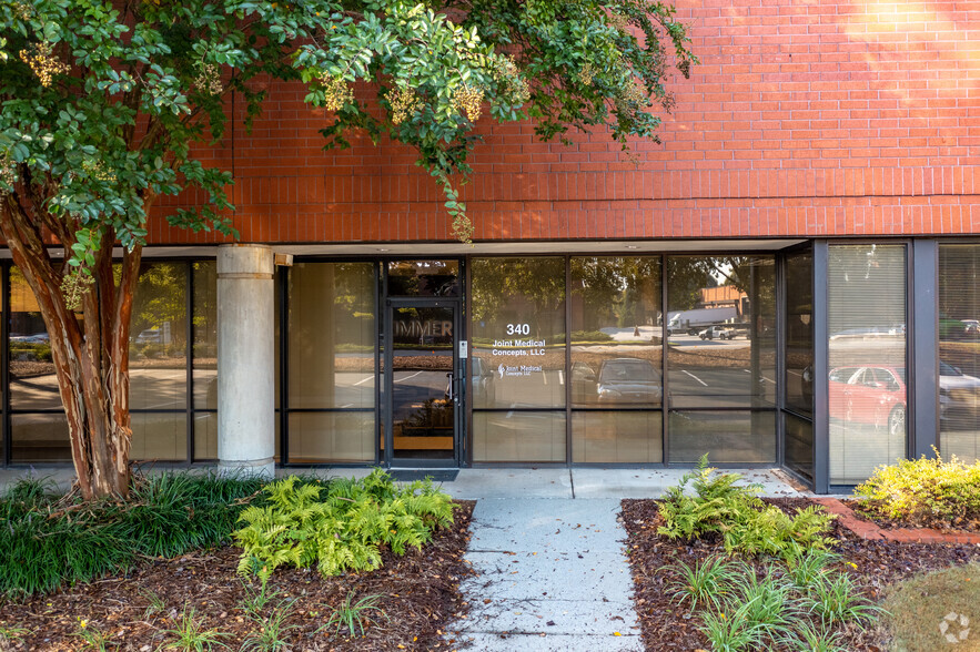 1790 Corporate Dr, Norcross, GA à louer - Photo de l’immeuble – Image 3 sur 5