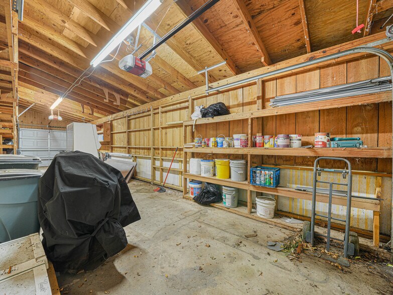 112 N Poplar Ave, Sanford, FL à louer - Photo de l’immeuble – Image 3 sur 14