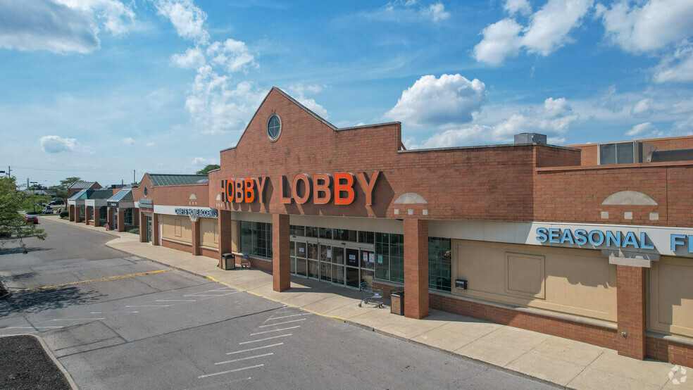 2643-2725 Sawmill Place Blvd, Columbus, OH à louer - Photo de l’immeuble – Image 3 sur 15