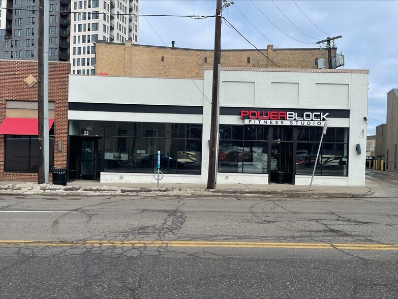 23 University Ave SE, Minneapolis, MN à louer - Photo principale – Image 1 sur 18