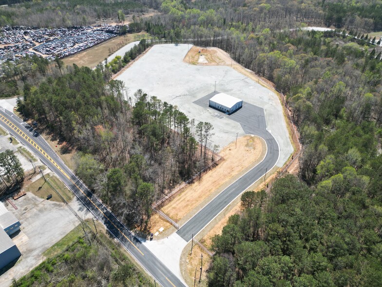 8245 Gullatt Rd, Palmetto, GA à louer - Photo de l’immeuble – Image 1 sur 5