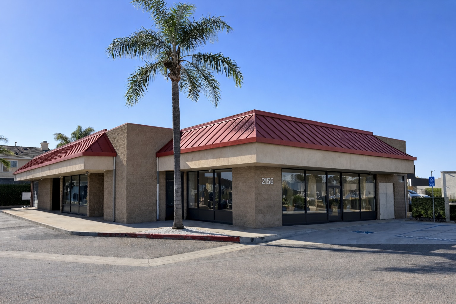 2156 W Lincoln Ave, Anaheim, CA à louer Photo principale– Image 1 sur 6