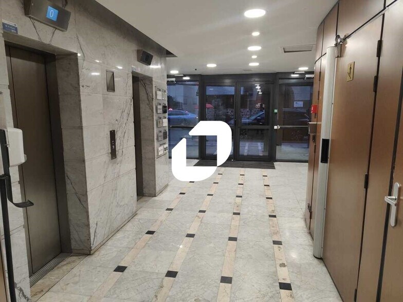 Bureau dans Levallois-Perret à louer - Photo de l’immeuble – Image 2 sur 8