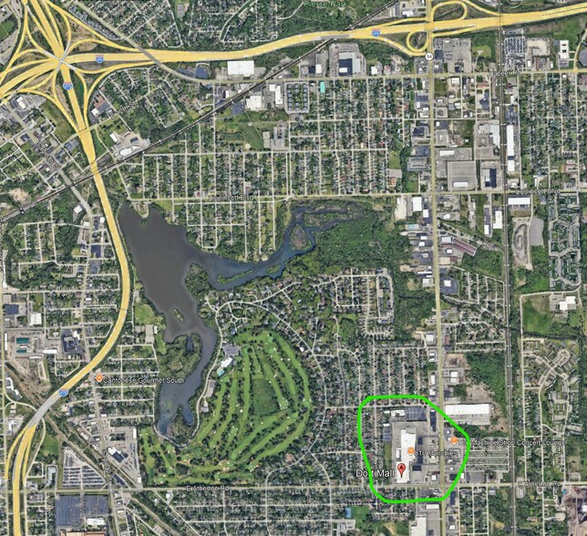 3600 S Dort Hwy, Flint, MI à louer - Photo de l’immeuble – Image 3 sur 7