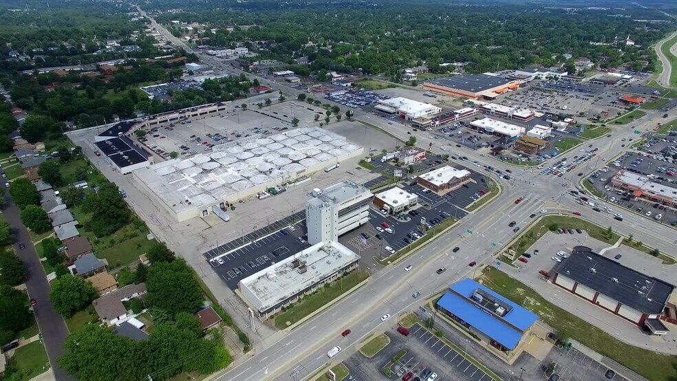 7321 S Lindbergh Blvd, Saint Louis, MO à louer - Vidéo sur l’annonce professionnelle – Image 2 sur 7