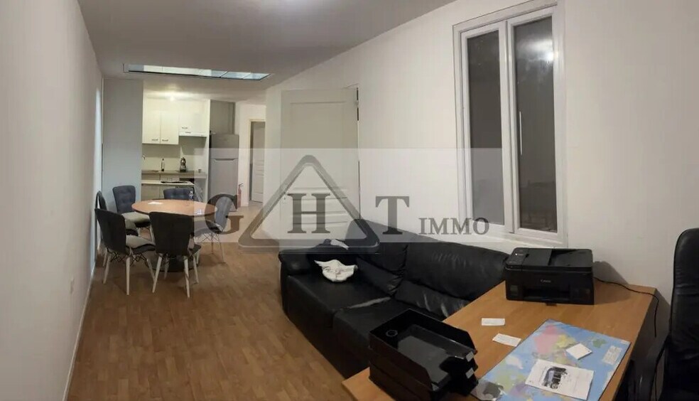 Bureau dans Guignes à louer - Photo de l’immeuble – Image 3 sur 3