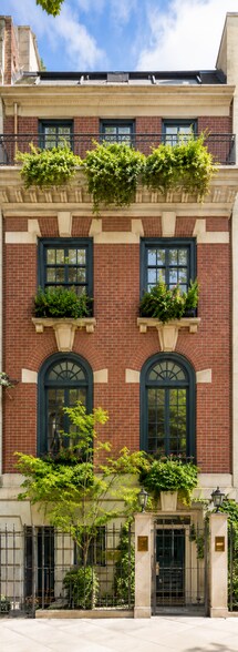 163 64th Street, New York, NY à vendre - Photo principale – Image 1 sur 15