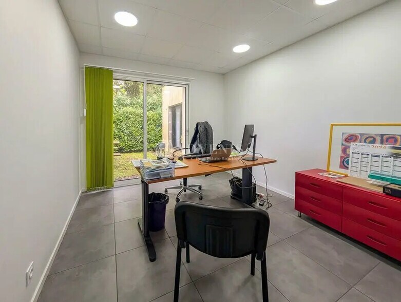 Bureau dans Melesse à louer - Photo intérieure – Image 3 sur 12