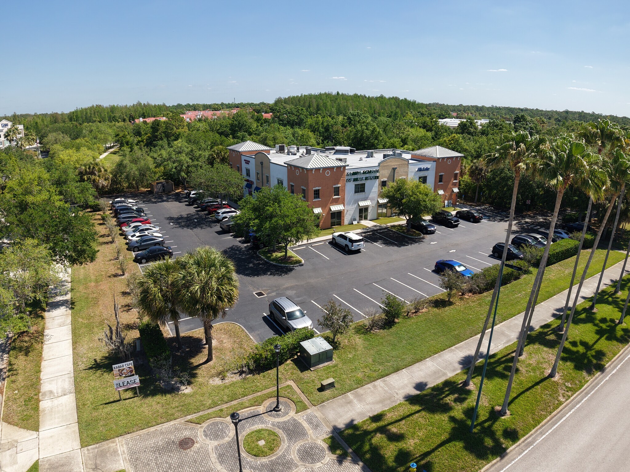 18101 Highwoods Preserve Pkwy, Tampa, FL à louer Photo principale– Image 1 sur 11