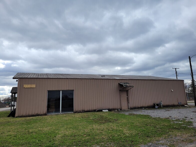 301 W Jefferson St, Lakeville, IN à vendre - Photo de l’immeuble – Image 2 sur 2