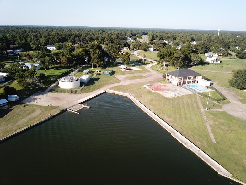 400 Legend ln, Livingston, TX à vendre - Aérien – Image 2 sur 16