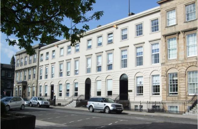 24 Blythswood Sq, Glasgow à louer - Photo de l’immeuble – Image 2 sur 7
