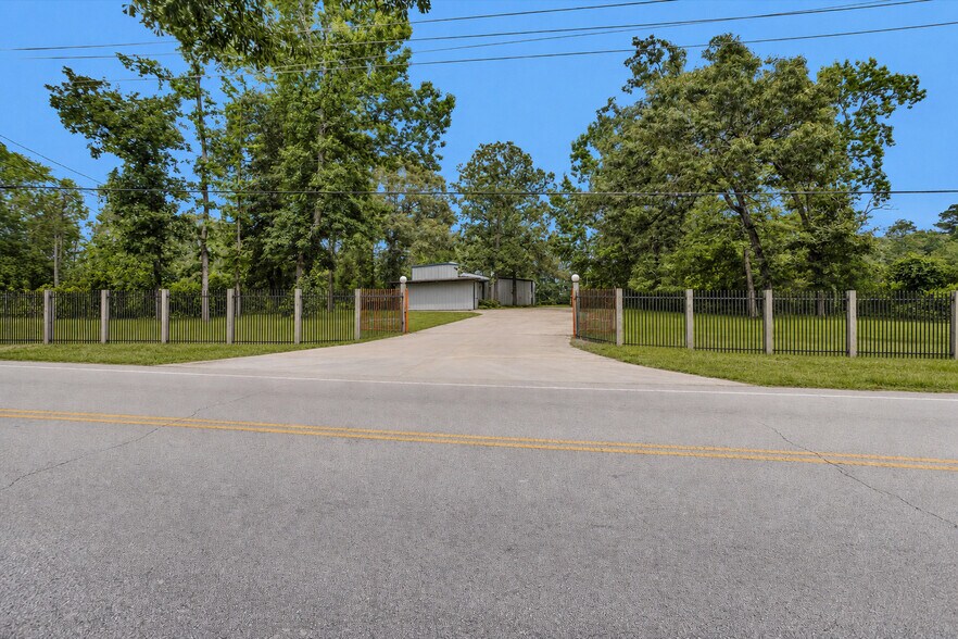 11003 Willis Waukegan Rd, Conroe, TX à vendre - Photo de l’immeuble – Image 2 sur 24