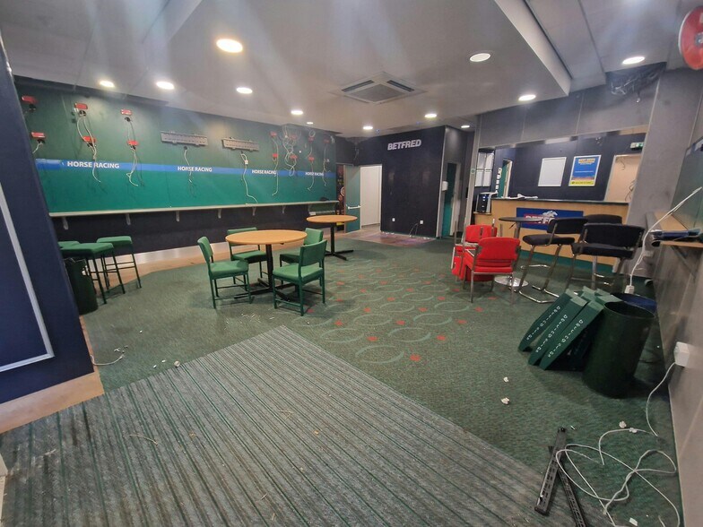 7A-7D West St, Havant à louer - Photo de l’immeuble – Image 3 sur 10