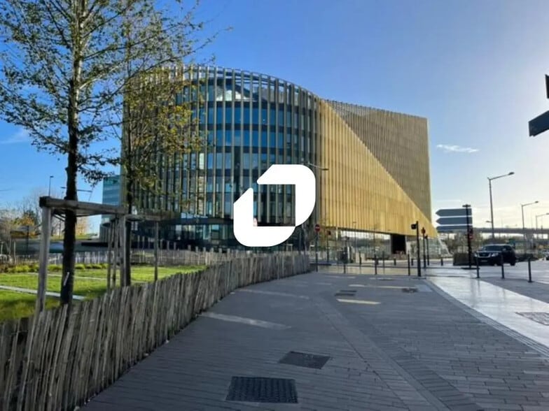 612 Rue De La Chaude Rivière, Lille à louer - Photo de l’immeuble – Image 2 sur 9