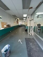 668 Seneca Ave, Ridgewood, NY à louer Photo de l’immeuble– Image 2 sur 9