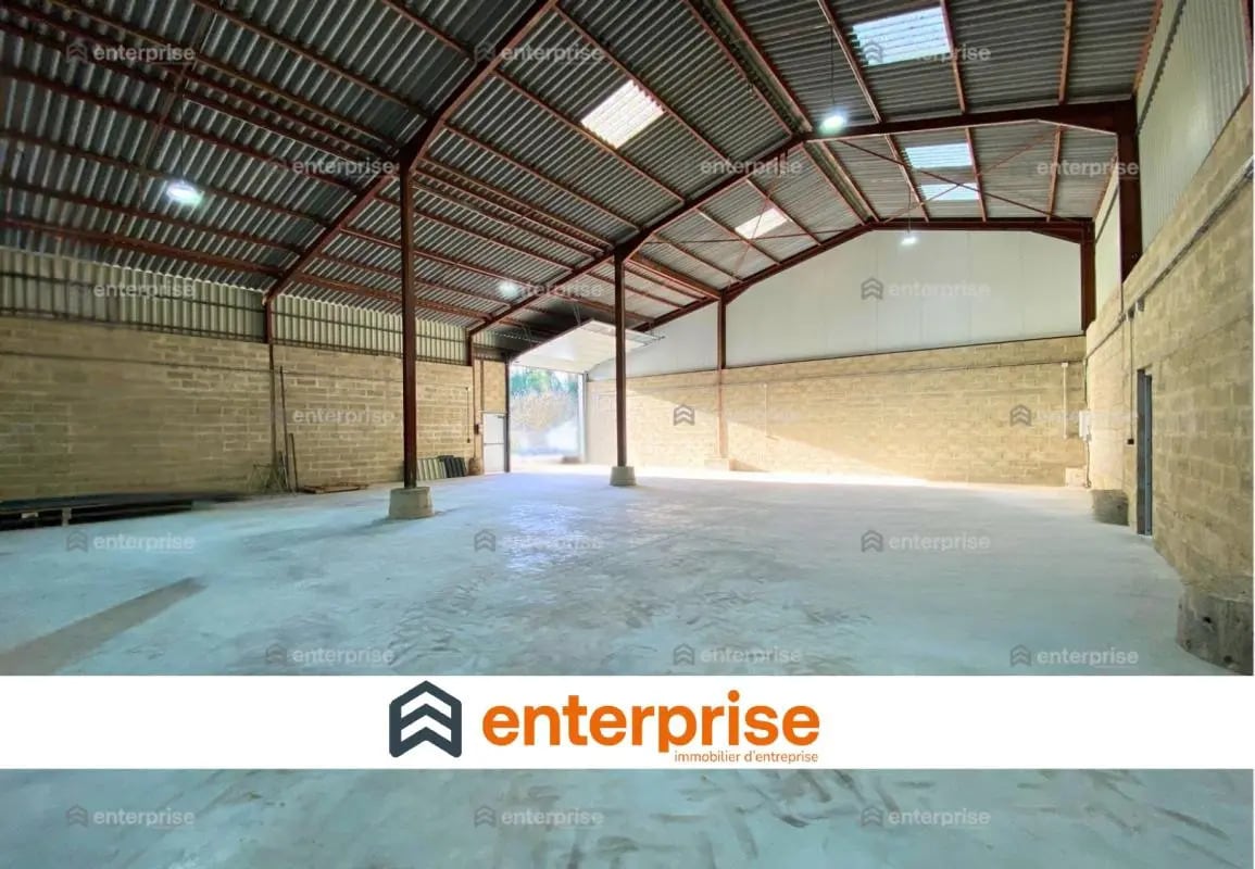 Local d’activités dans Pont-Sainte-Maxence à louer Photo intérieure– Image 1 sur 2