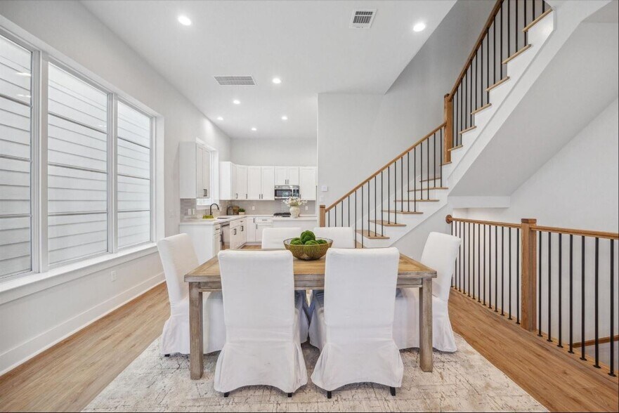 1037 W 17th St, Houston, TX à vendre - Photo intérieure – Image 3 sur 30